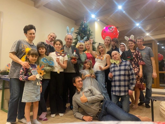 Минута отдыха Летать — на всем, что поднимается в воздух: таков девиз Владимира Бирюкова История  