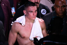 Минута отдыха Американский громила жестко избил сына Цзю. Тимy придется забыть о чемпионских амбициях Спорт 