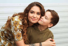 Минута отдыха Агата Муцениеце воссоединилась с сыном после долгой разлуки Знаменитости 