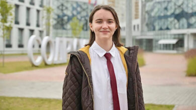 Минута отдыха «На вторую часть ЕГЭ по биологии у меня ушло 17 бланков». Мария Томаровская сдала на 300 баллов Дети  Минута отдыха «На вторую часть ЕГЭ по биологии у меня ушло 17 бланков». Мария Томаровская сдала на 300 баллов Дети