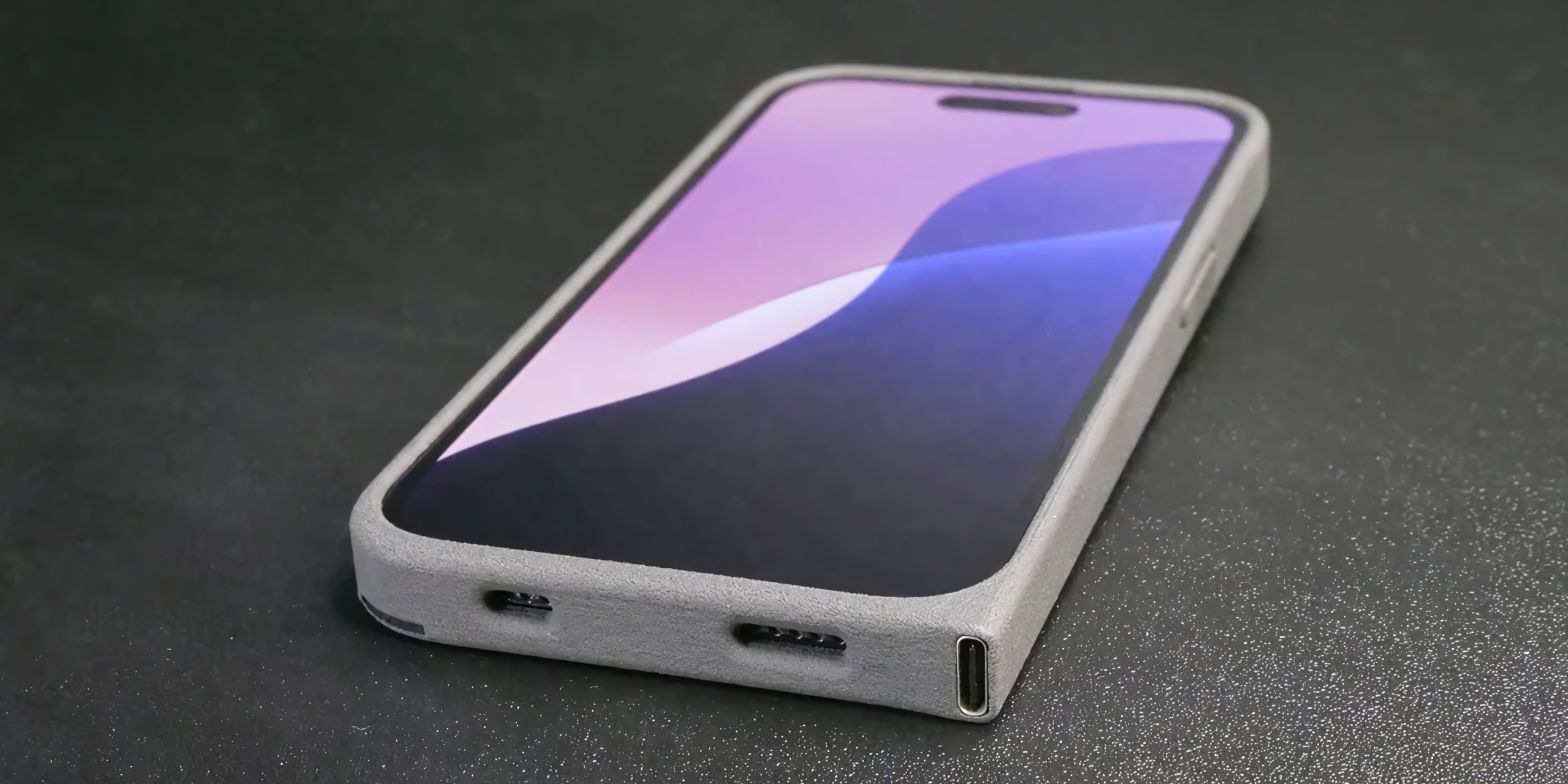 Энтузиаст выпустил чехол для iPhone, который превращает Lightning-разъём в USB‑C