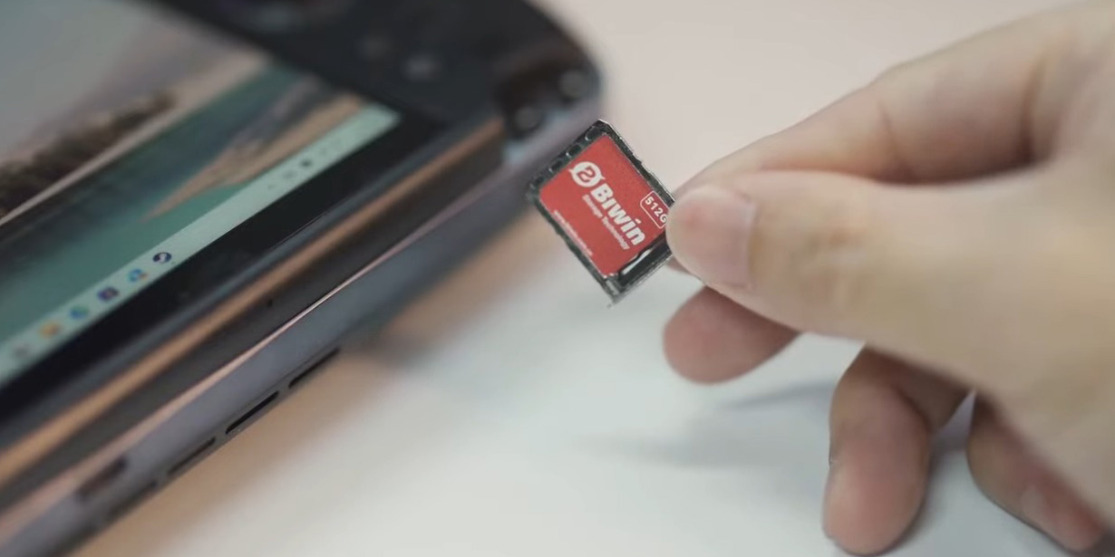 Минута отдыха В Китае представили миниатюрный SSD — он чуть больше microSD и вставляется как SIM-карта Полезности  