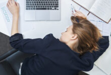 Минута отдыха «Не спала по двое суток и забывала, когда ела в последний раз». Студенты — о том, как совмещали работу и учебу Дети 