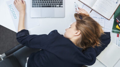 Минута отдыха «Не спала по двое суток и забывала, когда ела в последний раз». Студенты — о том, как совмещали работу и учебу Дети  Минута отдыха «Не спала по двое суток и забывала, когда ела в последний раз». Студенты — о том, как совмещали работу и учебу Дети