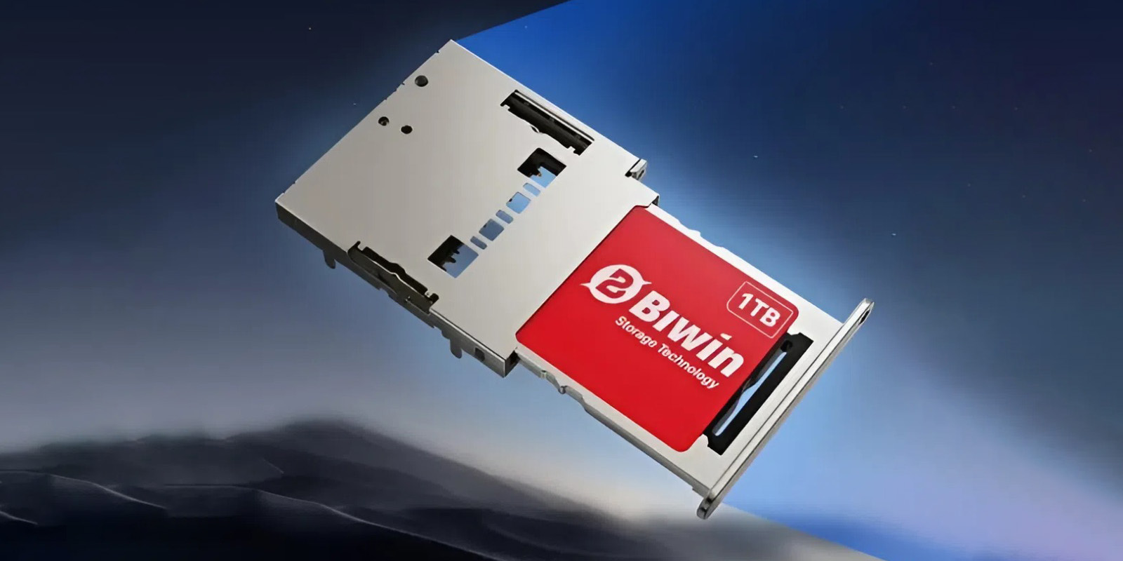 В Китае представили миниатюрный SSD — он чуть больше microSD и вставляется как SIM-карта