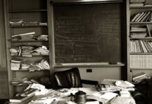 Минута отдыха Как выглядел стол Эйнштейна в день его смерти и при чем здесь скотч? Интересное 