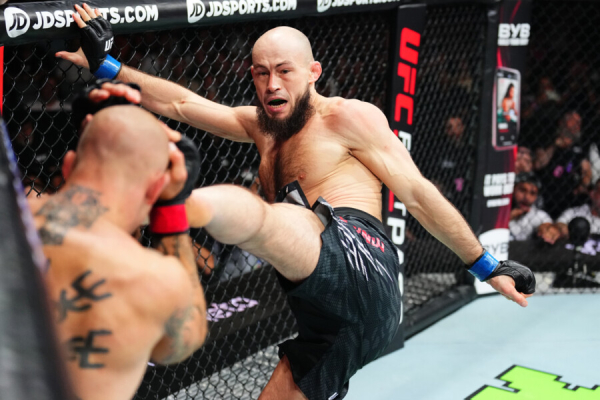 Минута отдыха Россиянин за несколько секунд уничтожил соперника в UFC. Красиво заткнул хейтеров! Спорт  