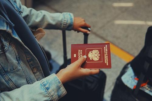 Минута отдыха Зачем мошенники скупают документы умерших Криминал  Минута отдыха Зачем мошенники скупают документы умерших Криминал