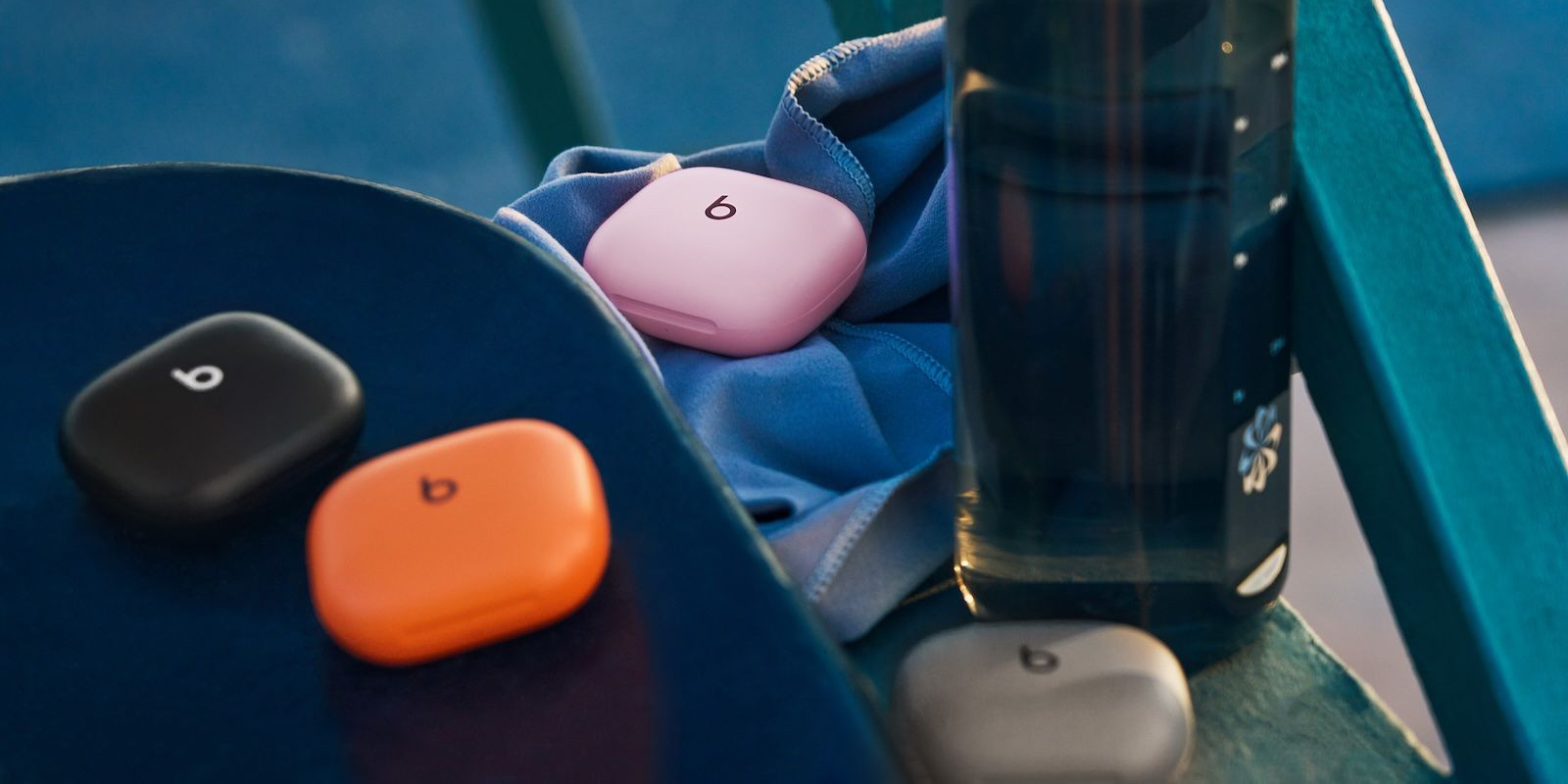 Минута отдыха Apple выпустила спортивные наушники Powerbeats Fit — с «крючком» и быстрой зарядкой Полезности  