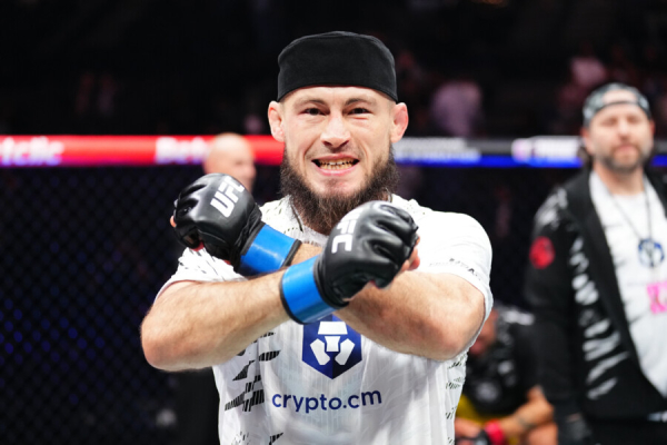 Минута отдыха Россиянин за несколько секунд уничтожил соперника в UFC. Красиво заткнул хейтеров! Спорт  