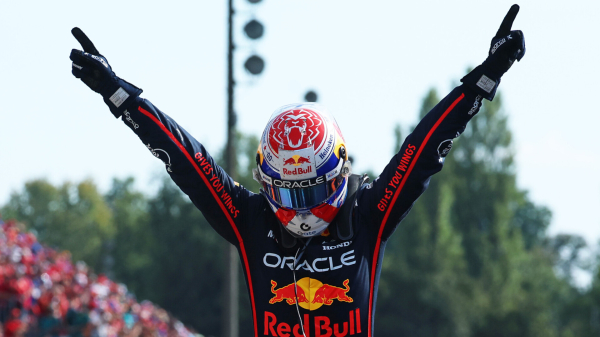 Минута отдыха Пилот «Ред Булл» Ферстаппен стал победителем Гран‑при Италии «Формулы‑1» Спорт  