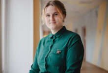 Минута отдыха «Решил задачу с помощью нейросети — объясни у доски». Учитель математики Анастасия Басалова Дети 