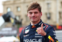 Минута отдыха Ферстаппен завоевал поул на Гран‑при Азербайджана, Пиастри разбил машину и будет стартовать девятым, Норрис — седьмым Спорт 