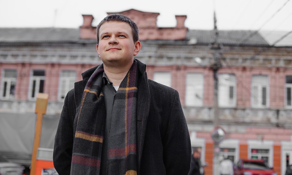 Минута отдыха «Мой ученик тайком занимался музыкой — родители были против». Учитель Максим Зиновьев Дети 