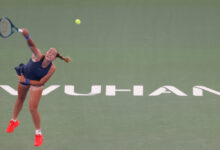 Минута отдыха Мирра Андреева нецензурно выругалась после ошибки в матче на турнире в Ухане Спорт 