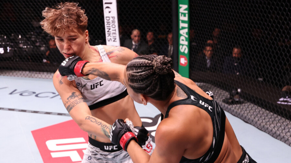 Минута отдыха Яркую россиянку обрекли на избиение в UFC. И вышвырнули на улицу Спорт  