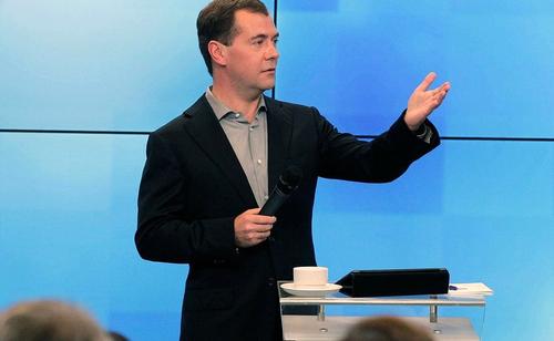 Минута отдыха Дмитрий Медведев: аппарат «Посейдон» можно рассматривать как оружие «Судного дня» Политика 