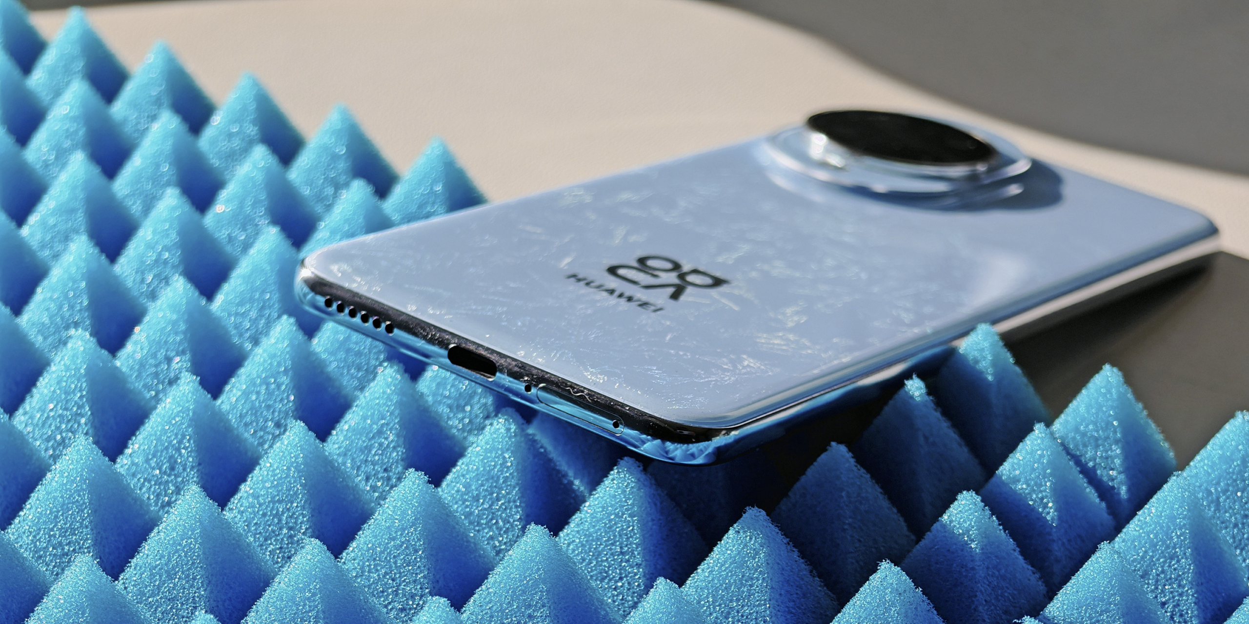 Обзор Huawei nova 14 Pro — недорогого смартфона для любителей портретной съёмки