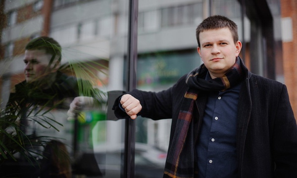 Минута отдыха «Мой ученик тайком занимался музыкой — родители были против». Учитель Максим Зиновьев Дети 