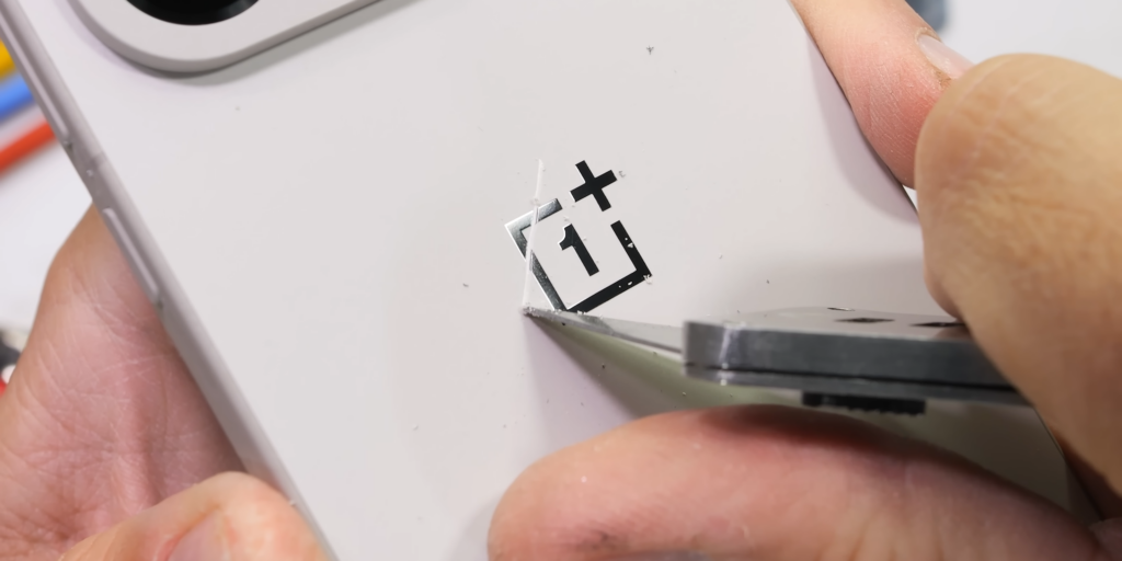 Минута отдыха Испарительная камера рвётся голыми руками: OnePlus 15 проверили на прочность Полезности 