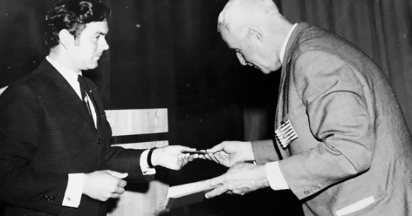 Минута отдыха Константин Симонов и Кубань: во время войны писатель трижды приезжал в край История 