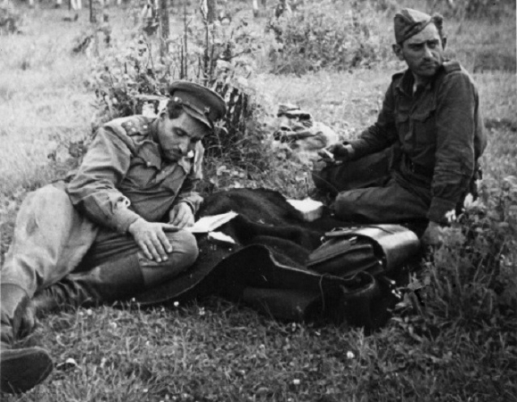 Минута отдыха Константин Симонов и Кубань: во время войны писатель трижды приезжал в край История 