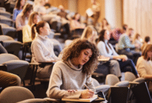 Минута отдыха «С каждым годом поступить в вуз все сложнее». Что изменится в 2026-2027-м Дети 