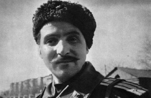 Минута отдыха Константин Симонов и Кубань: во время войны писатель трижды приезжал в край История 