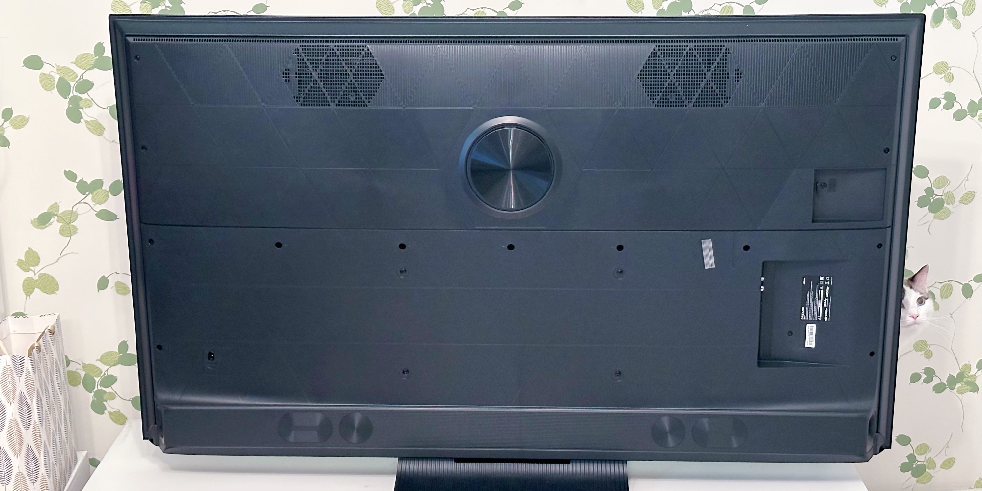 Минута отдыха Обзор Dreame Aura Mini LED 4K TV S100 — телевизора с отличной картинкой и крутым звуком Полезности  