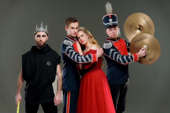 Минута отдыха «Щелкунчик и Барабанный король»: шоу барабанщиков №1 в России Vasiliev Groove и Александр Олешко расскажут знаменитую историю по-новому Культура 