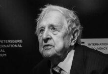 Минута отдыха Умер профессор СПбГУ Юрий Толстой, читавший лекции по праву Владимиру Путину Культура 