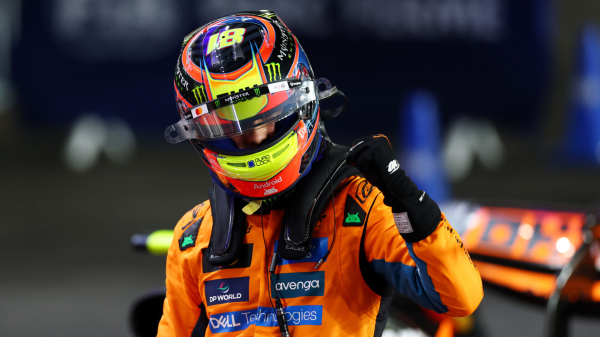 Минута отдыха Пиастри взял поул‑позицию на Гран‑при Катара, Норрис ошибся в решающей попытке, Хэмилтон — 18‑й Спорт 