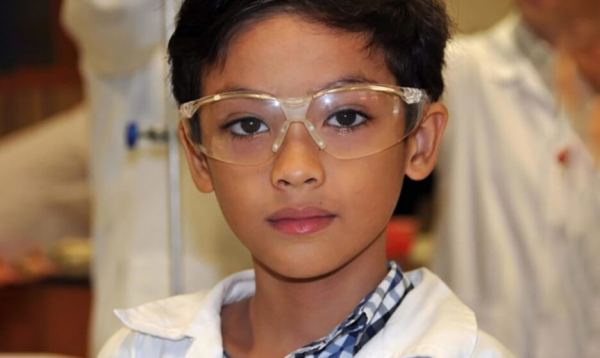 Минута отдыха «Отец вел блог об успехах детей-вундеркиндов». Что стало со старшим сыном Дети 