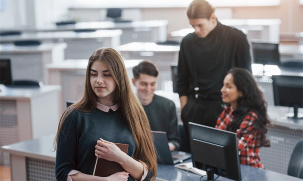 Минута отдыха «С каждым годом поступить в вуз все сложнее». Что изменится в 2026-2027-м Дети Минута отдыха «С каждым годом поступить в вуз все сложнее». Что изменится в 2026-2027-м Дети