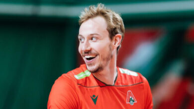 Минута отдыха Волейболисты «Локомотива» поддержали партнера по команде Деру, у которого диагностировали рак Спорт Минута отдыха Волейболисты «Локомотива» поддержали партнера по команде Деру, у которого диагностировали рак Спорт