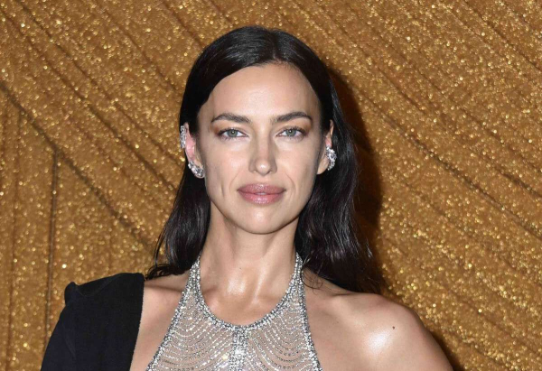 Минута отдыха Ирина Шейк взбудоражила фанатов смелыми кадрами с пляжа Знаменитости Минута отдыха Ирина Шейк взбудоражила фанатов смелыми кадрами с пляжа Знаменитости