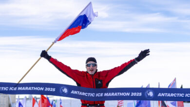 Минута отдыха Россиянин выиграл уникальные соревнования с сумасшедшим преимуществом. И финишировал с флагом! Спорт Минута отдыха Россиянин выиграл уникальные соревнования с сумасшедшим преимуществом. И финишировал с флагом! Спорт