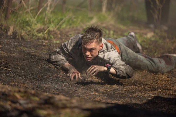 Минута отдыха «Свои»: в онлайн-прокат вышла пронзительная драма о волонтёрах, под огнём спасавших мирных жителей Мариуполя Культура 