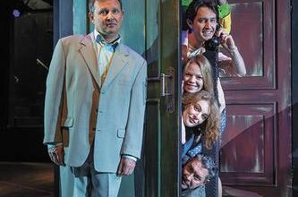 Минута отдыха «Покровские ворота» распахнули в Театре на Юго-Западе Культура 