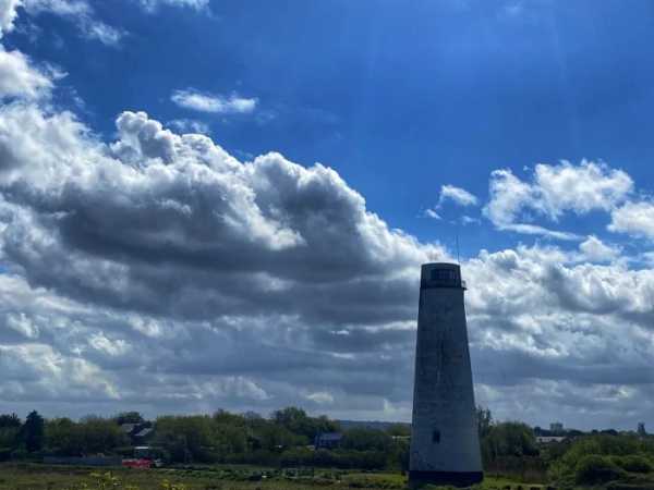 Минута отдыха История самого далёкого от побережья маяка, стоящего посреди суши Интересное 