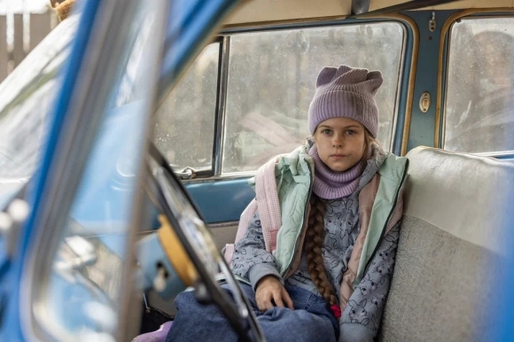 Минута отдыха «Свои»: в онлайн-прокат вышла пронзительная драма о волонтёрах, под огнём спасавших мирных жителей Мариуполя Культура 