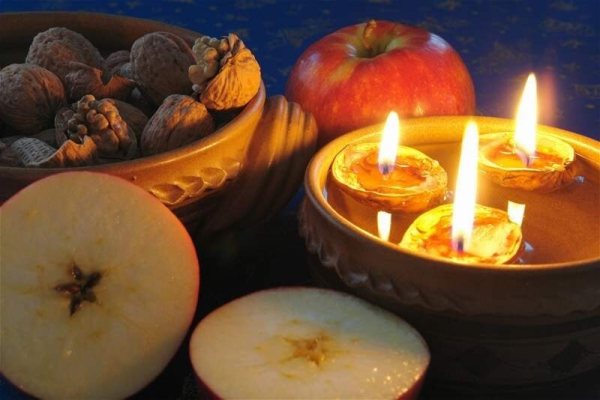 Минута отдыха От скоростного поедания винограда до купания в ледяной воде: 9 необычных новогодних традиций разных стран Интересное 