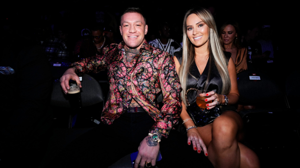 Минута отдыха Макгрегор женится на… официантке. У невесты уже четверо детей Спорт Минута отдыха Макгрегор женится на… официантке. У невесты уже четверо детей Спорт