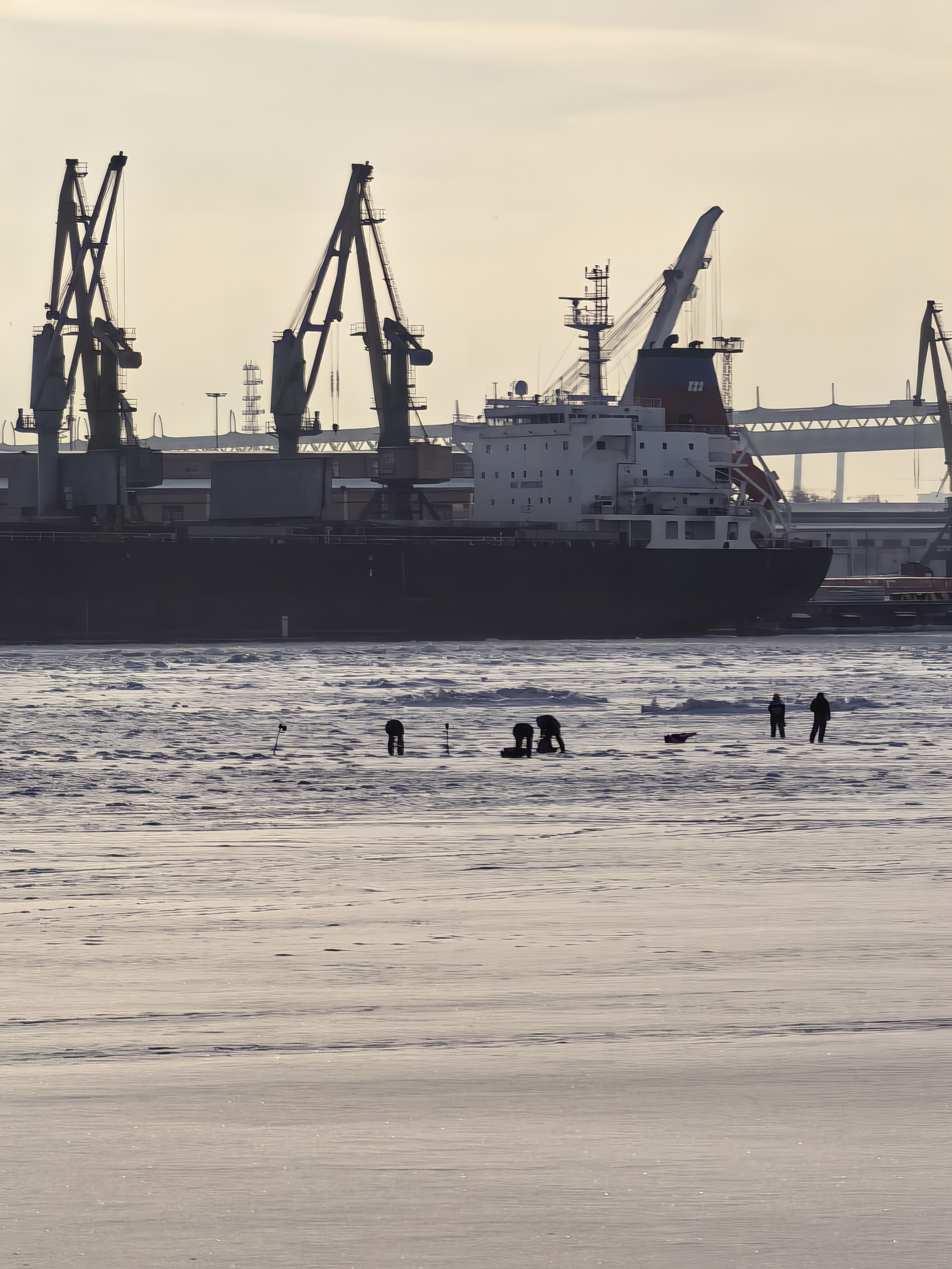 Обзор Huawei Mate X7 — компактного и надёжного складного смартфона Обзор Huawei Mate X7 — компактного и надёжного складного смартфона