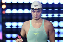 Минута отдыха Суркова выиграла золотую медаль Кубка сильнейших спортсменов в заплыве на 50 м вольным стилем Спорт 