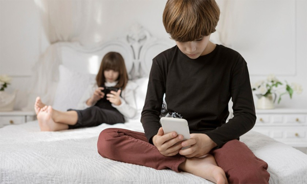 Минута отдыха Тупеем ли мы из-за ChatGPT? Разговор о мозге и технологиях с Сергеем Харитоновым Дети Минута отдыха Тупеем ли мы из-за ChatGPT? Разговор о мозге и технологиях с Сергеем Харитоновым Дети