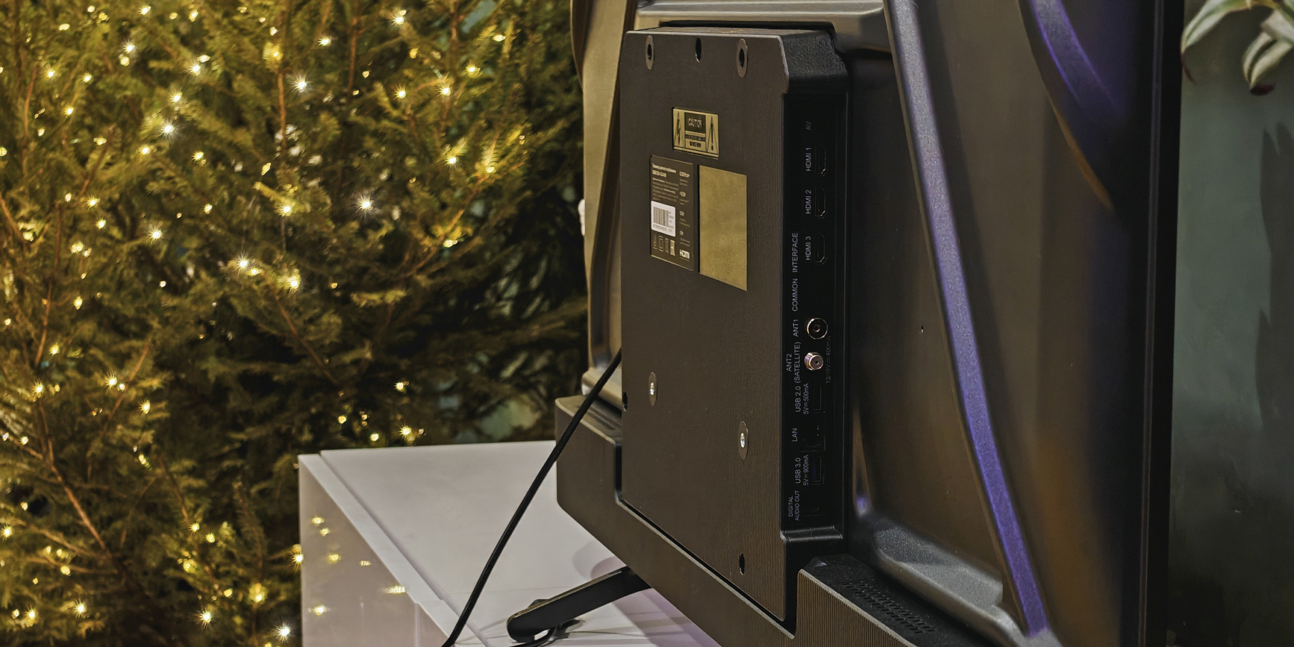 Обзор QLED-телевизора Sber серии 7000 c &laquo;ГигаЧатом&raquo; и полностью голосовым управлением