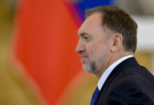 Минута отдыха Олег Дерипаска избран президентом Федерации хоккея с мячом России Спорт 