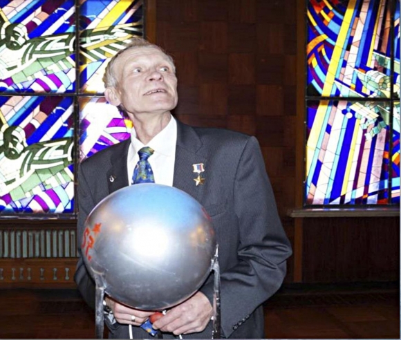 Минута отдыха Космонавт Сергей Авдеев: Мы должны выходить живыми из любой сложной ситуации История 