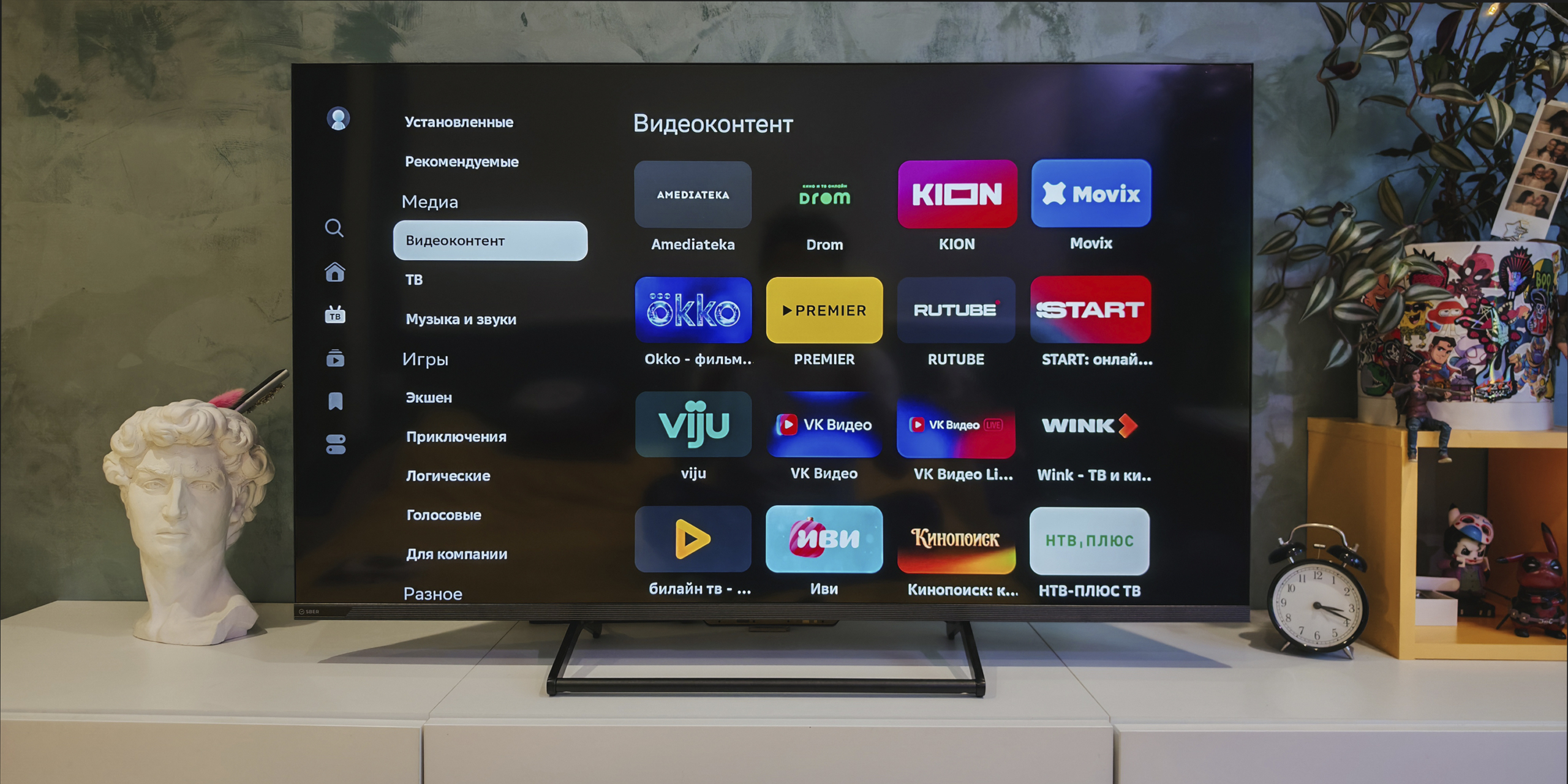 Обзор QLED-телевизора Sber серии 7000 c &laquo;ГигаЧатом&raquo; и полностью голосовым управлением